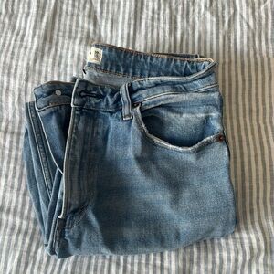 Abercrombie & Fitch Light Wash High Rise Curve Love Mom Jeans